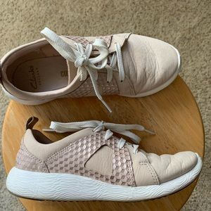 Pink Artisan Women's Cowley Faye Lace-up Sneakers